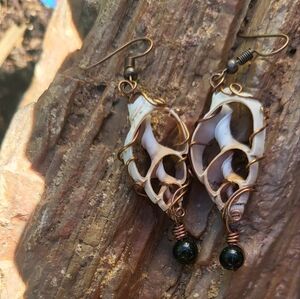 Seashell Earrings W/ Green Goldstone Beads
